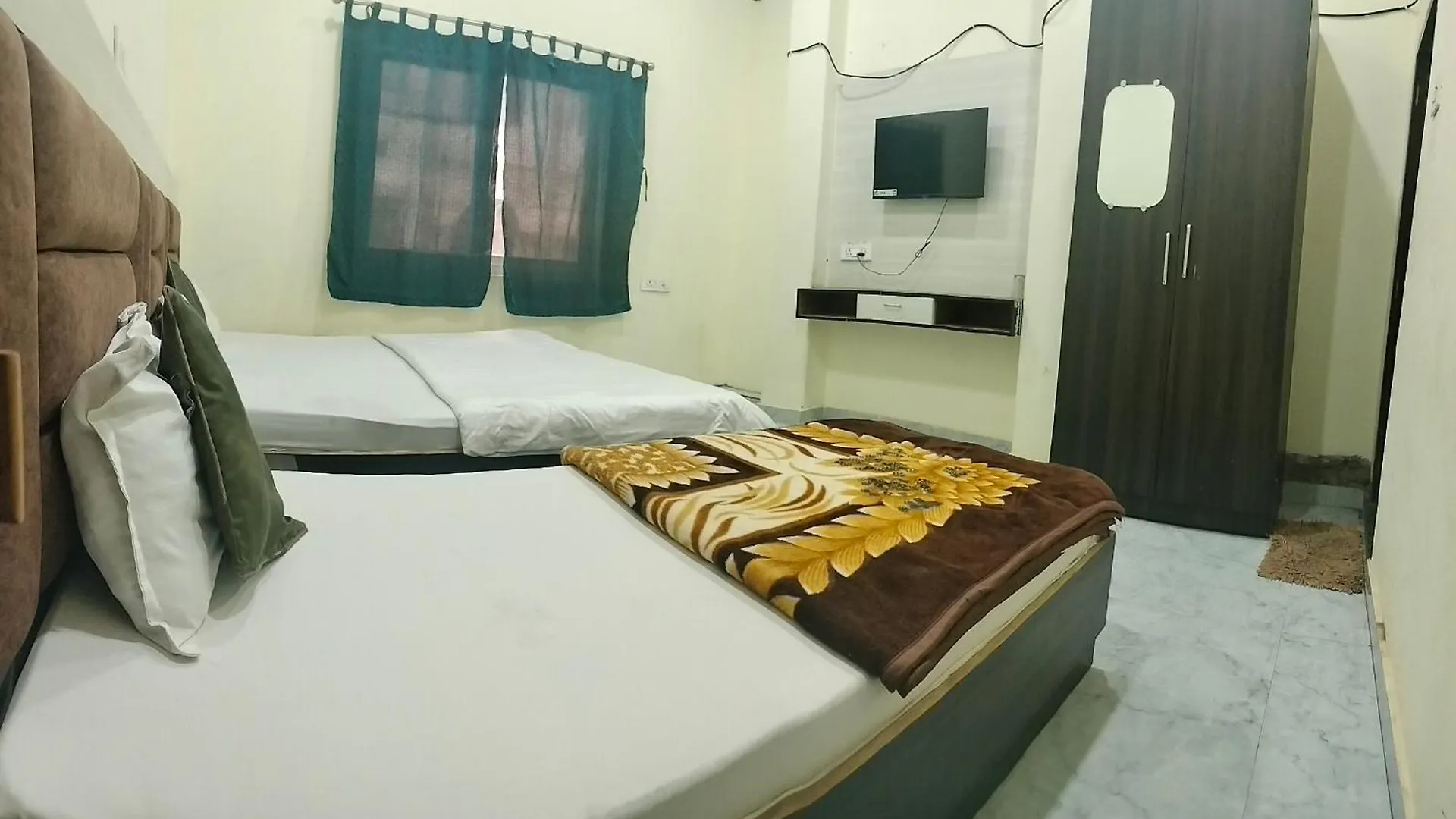 Shivala Grand Guest House 바라나시
