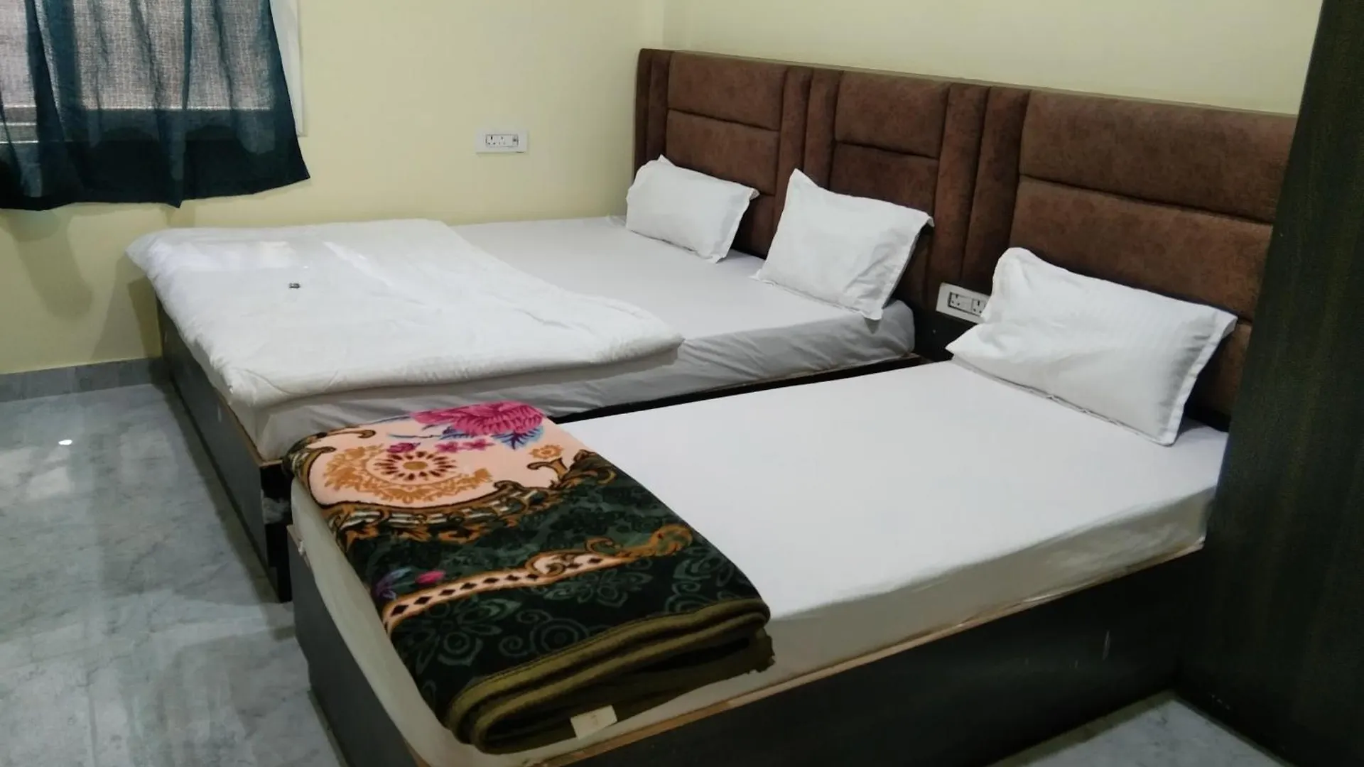 Shivala Grand Guest House 바라나시 0*,  인도